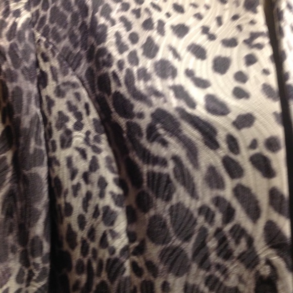 Like new no button jacket - Picture 3 of 6